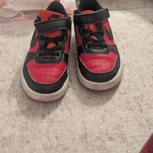 Nike Kids Black and Red Sneakers